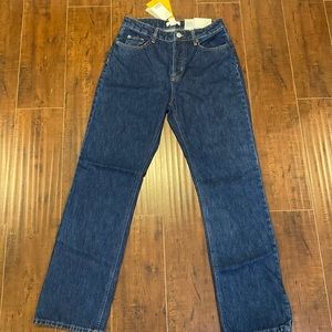 High waist 90s jeans!